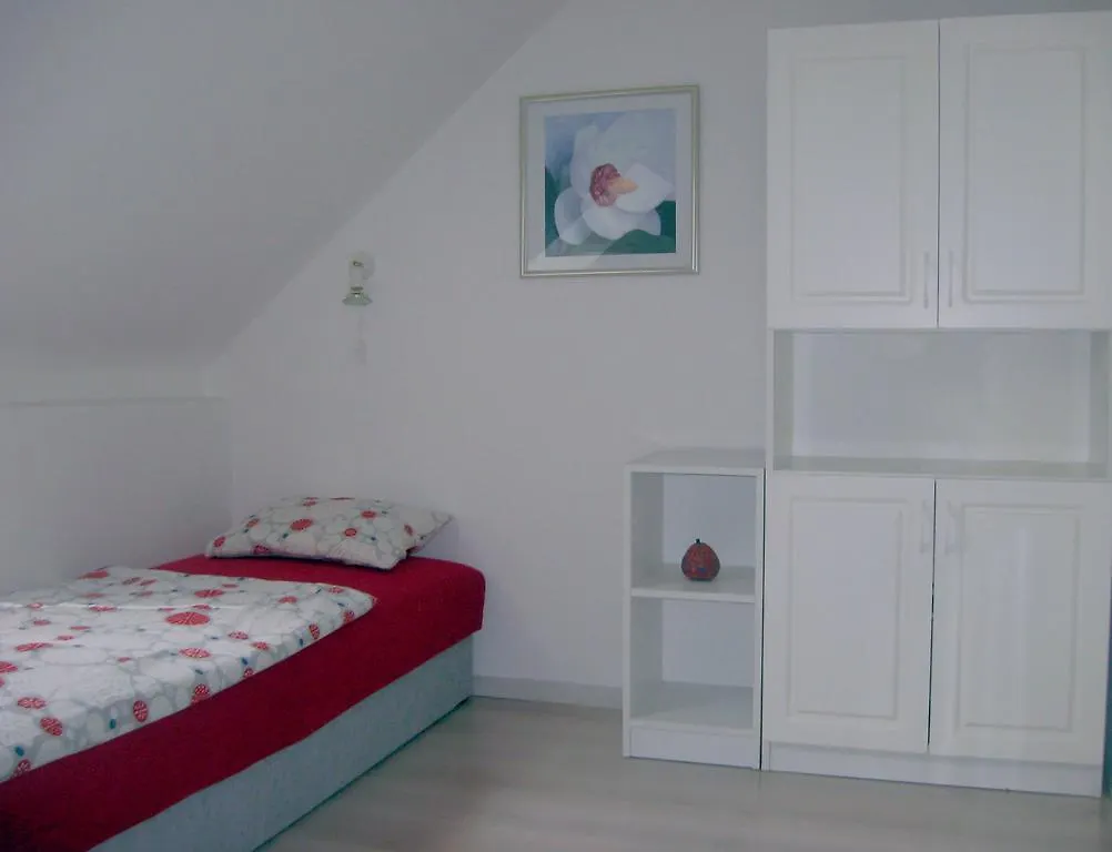Flair Apartmanhaz Eger