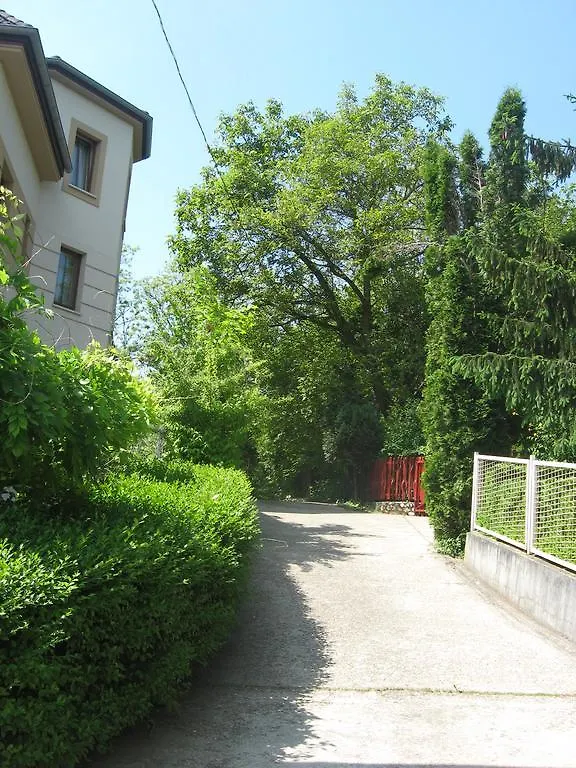 Flair Apartmanhaz Eger Hungary